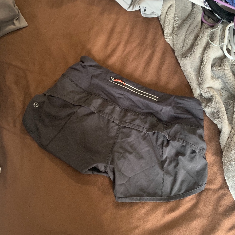 Black Lululemon short